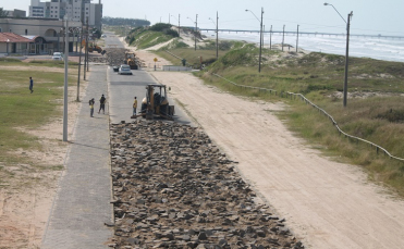 Notícia - Calçadão do Rincão começa a sair do papel