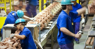 Notícia - Fim da escala 6x1: governo envia proposta que reduz horas de trabalho e dá dois dias de folga