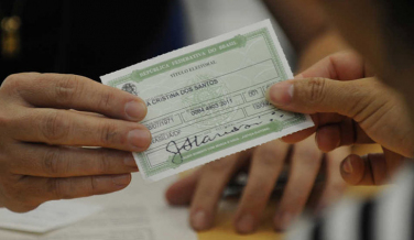 Notícia - Votantes tem até às 17h para regularizar sua situação com a Justiça Eleitoral