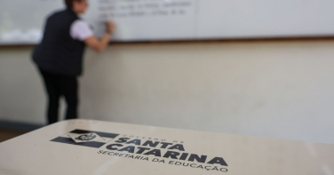 Notícia - Santa Catarina lança edital para concurso público com até 10 mil vagas para educação