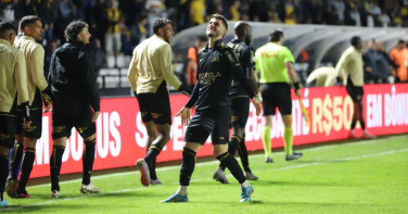 Notícia - Criciúma vai trabalhar com menos de 30 jogadores para a Série B