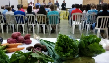 Notícia - Lixo poderá ser trocado por alimentos em Içara