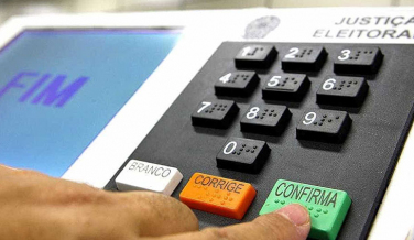 Notícia - Denúncias de fraude em urnas serão registradas on-line