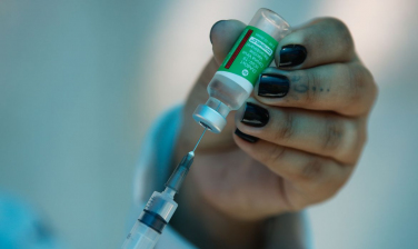 Notícia - Anvisa recomenda suspensão imediata de vacina AstraZeneca em grávidas