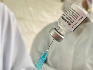 Notícia - Covid-19: maiores de 40 anos podem tomar segunda dose de reforço neste fim de semana 