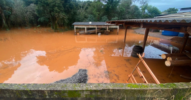 Notícia - Chuva intensa provoca alagamentos e interdições em 24 municípios de SC