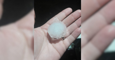 Notícia - Granizo gigante destrói telhados, danifica 340 casas e deixa cidades de SC em emergência