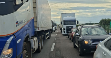 Notícia - Congestionamento chega a 17 km na região da Ponte de Laguna