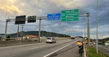 Notícia - Saiba como está o trânsito na ponte Anita Garibaldi após liberação parcial