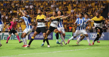 Notícia - Defesa lenta? Criciúma tem a maior média de idade do Campeonato Catarinense