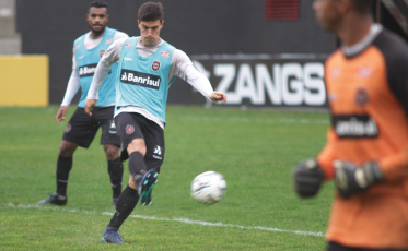 Criciúma pode anunciar Zé Augusto 