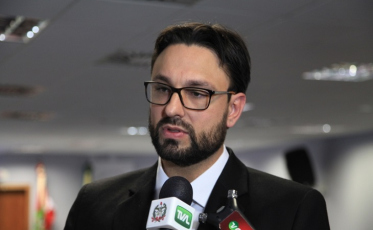 O que motiva o impeachment de Carlos Moisés