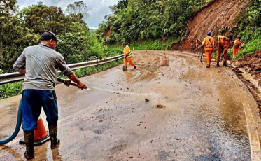 Serra do Rio do Rastro é liberada após deslizamento