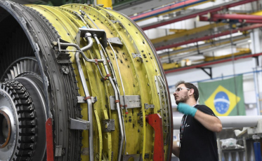 Economia Atividade industrial começa a melhorar desempenho