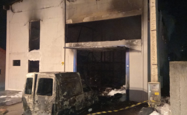 Incêndio destrói depósito de produtos hospitalares em Içara