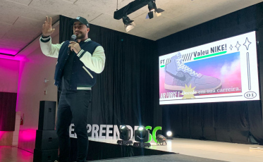 Felipe Titto encerra a quarta edição do Empreende SC 