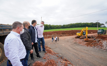 Carlos Moisés determina início das obras de pavimentação da SC-484