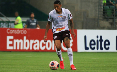 Hygor, atacante ex-Ferroviária, é o novo reforço do Tigre