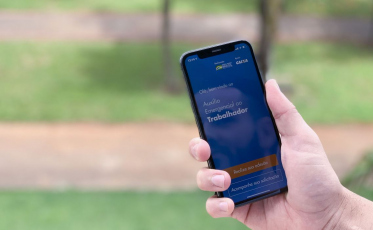 Caixa paga auxílio emergencial a nascidos em abril