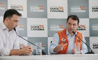 Moisés faz conferência com Fecam e associações de municípios