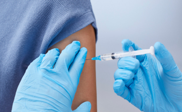 Anvisa muda regra e determina atualização das vacinas contra Covid-19 no Brasil