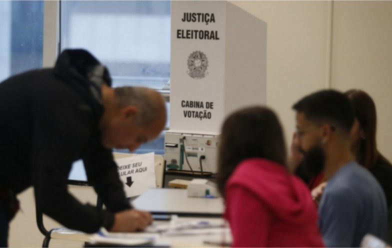 Justiça Eleitoral recebe cerca de 18 mil pedidos de candidatura na reta final do prazo de registro
