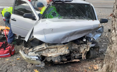 Colisão frontal deixa feridos em Criciúma