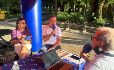 Programa especial Adelor Lessa ao vivo da Praça Nereu Ramos nesta segunda-feira (9)