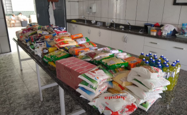Ação em show beneficente arrecada mais de 200 quilos de alimentos 
