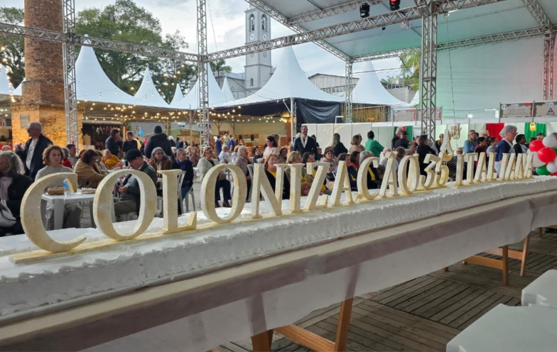 Nova Veneza celebra emancipação e 135 anos de colonização italiana
