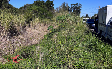 Corpo é encontrado em córrego e polícia investiga morte em Laguna