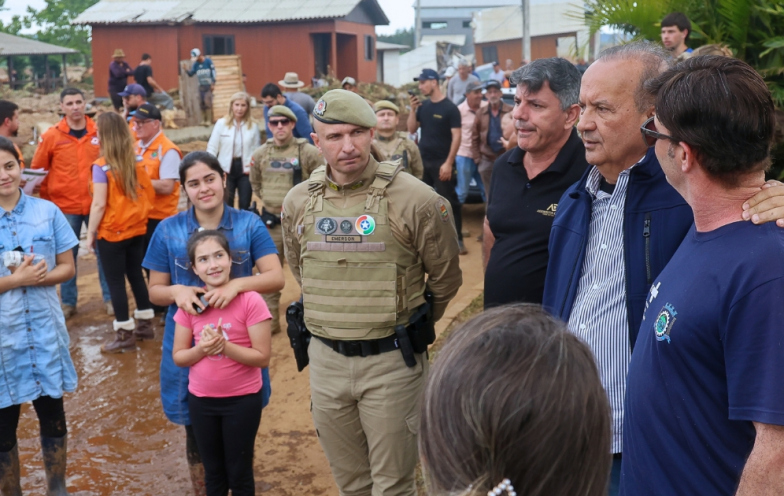 Após temporal em SC, Jorginho fala em dragar rios e mudar famílias de áreas alagáveis