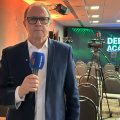 Programa Adelor Lessa repercute pré-debate ao governo de SC direto de Florianópolis nesta terça