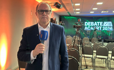 Programa Adelor Lessa repercute pré-debate ao governo de SC direto de Florianópolis nesta terça
