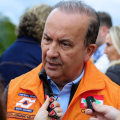 Jorginho Mello reassume Governo de SC por causa das chuvas e não participa do debate da Acaert