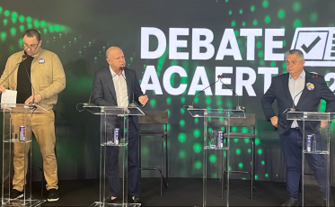 Ausência de Jorginho, críticas à gestão e infraestrutura marcam 1º bloco de debate da Acaert