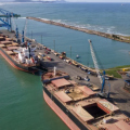 Contêineres em alta: Porto de SC movimenta US$ 1,53 bilhão no ano e tem melhor mês de 2026