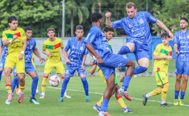 Caravaggio vence o Brusque com gol de promessa de 16 anos e segue líder na Copa SC Sub-20