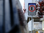 Abaixo-assinado quer tirar estacionamento rotativo de ruas residenciais em Criciúma