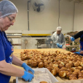 Fábrica de Sonhos produz mais de 20 mil sonhos no primeiro dia do Cerco de Jericó em Criciúma