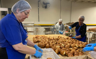 Fábrica de Sonhos produz mais de 20 mil sonhos no primeiro dia do Cerco de Jericó em Criciúma