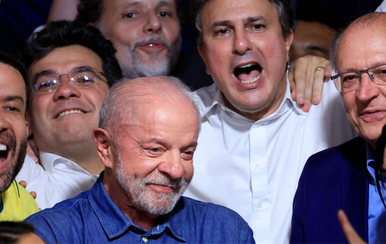 Lula é reeleito e conquista quarto mandato; acompanhe ao vivo