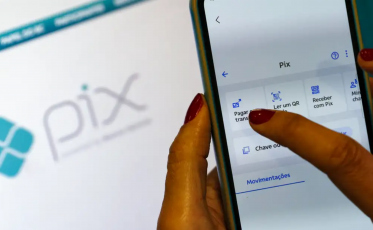 Banco Central altera regras do Pix e libera débito automático em contas-salário