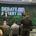 Fila na saúde, ‘velha política’ e ‘improvisos’ marcam encerramento do debate da Acaert