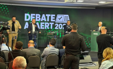 Fila na saúde, ‘velha política’ e ‘improvisos’ marcam encerramento do debate da Acaert