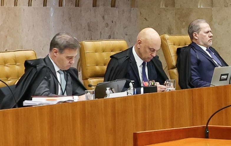 Reviravolta no STF trava julgamento dos casos de Moraes e Mendonça