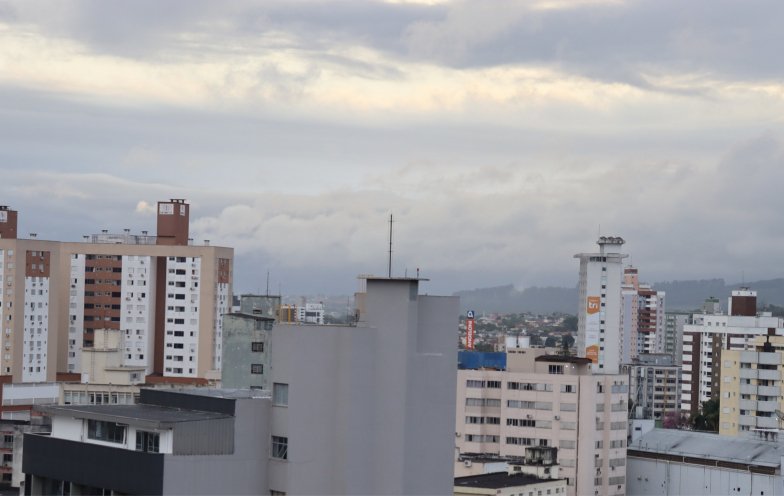 Após frio de -2°C, SC terá aumento das temperaturas e retorno dos temporais