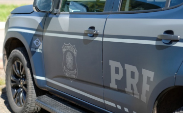 Acidente fatal envolve moto com placa de Laguna na BR-101