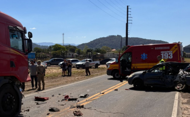 Homem de 36 anos morre após colisão frontal em Meleiro