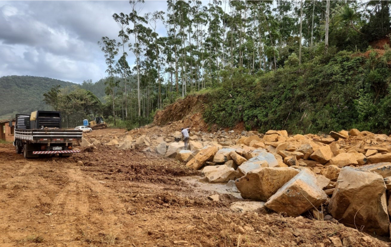 Empresas desclassificadas travam ligação estratégica entre Praia Grande e Jacinto Machado
